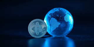 Criptomoneda presentada dentro de los mercados financieros globales más amplios